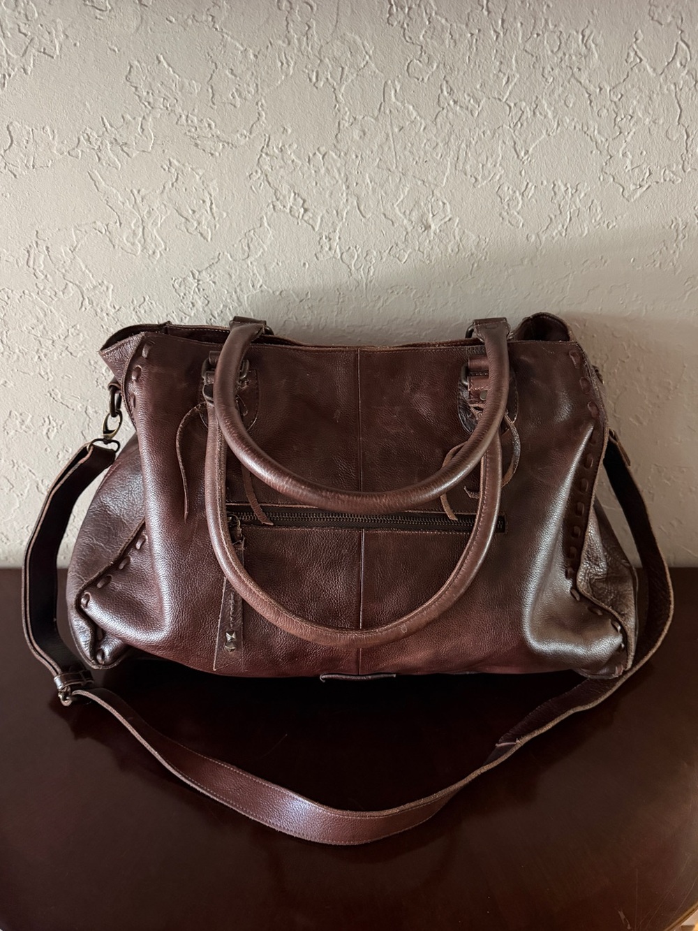 Bed Stu Tote Bag Distressed Dark Brown Leather Weekender Perfect Condition Strap - Picture 6 of 12